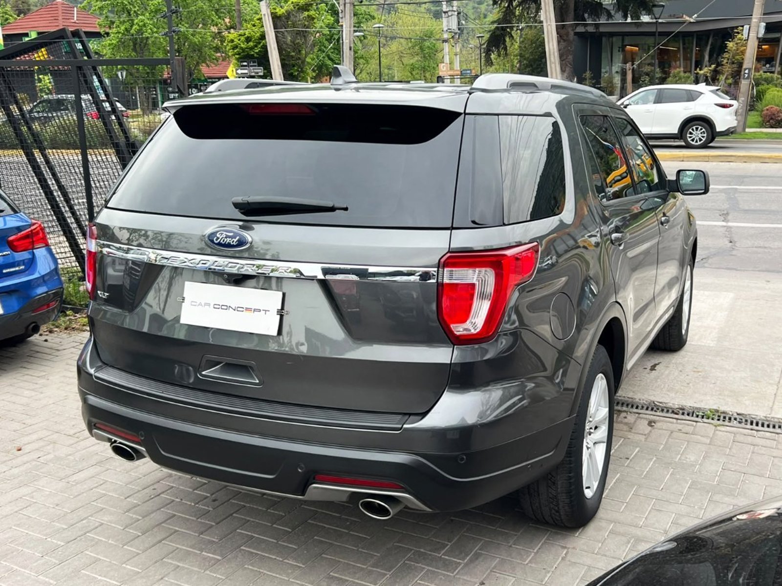 Ford EXPLORER 3.5 XLT 2019 - Foto 4 de 20