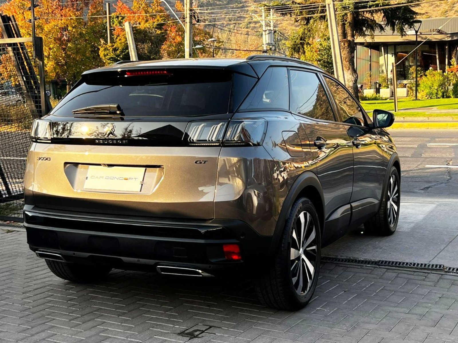 PEUGEOT 3008 GT HDI 1.5 2024 - Foto 4 de 20