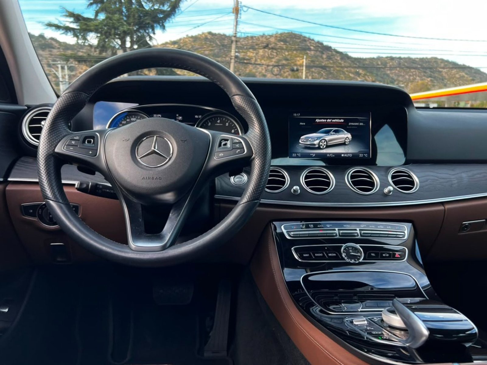 MERCEDES-BENZ E200 ÚNICO DUEÑO 2019 - Imagen 10 de 20