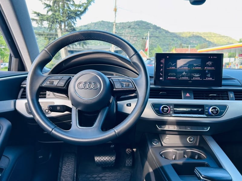 Audi A4 35 TFSI 2.0T S LINE 2022 - Imagen 11 de 20