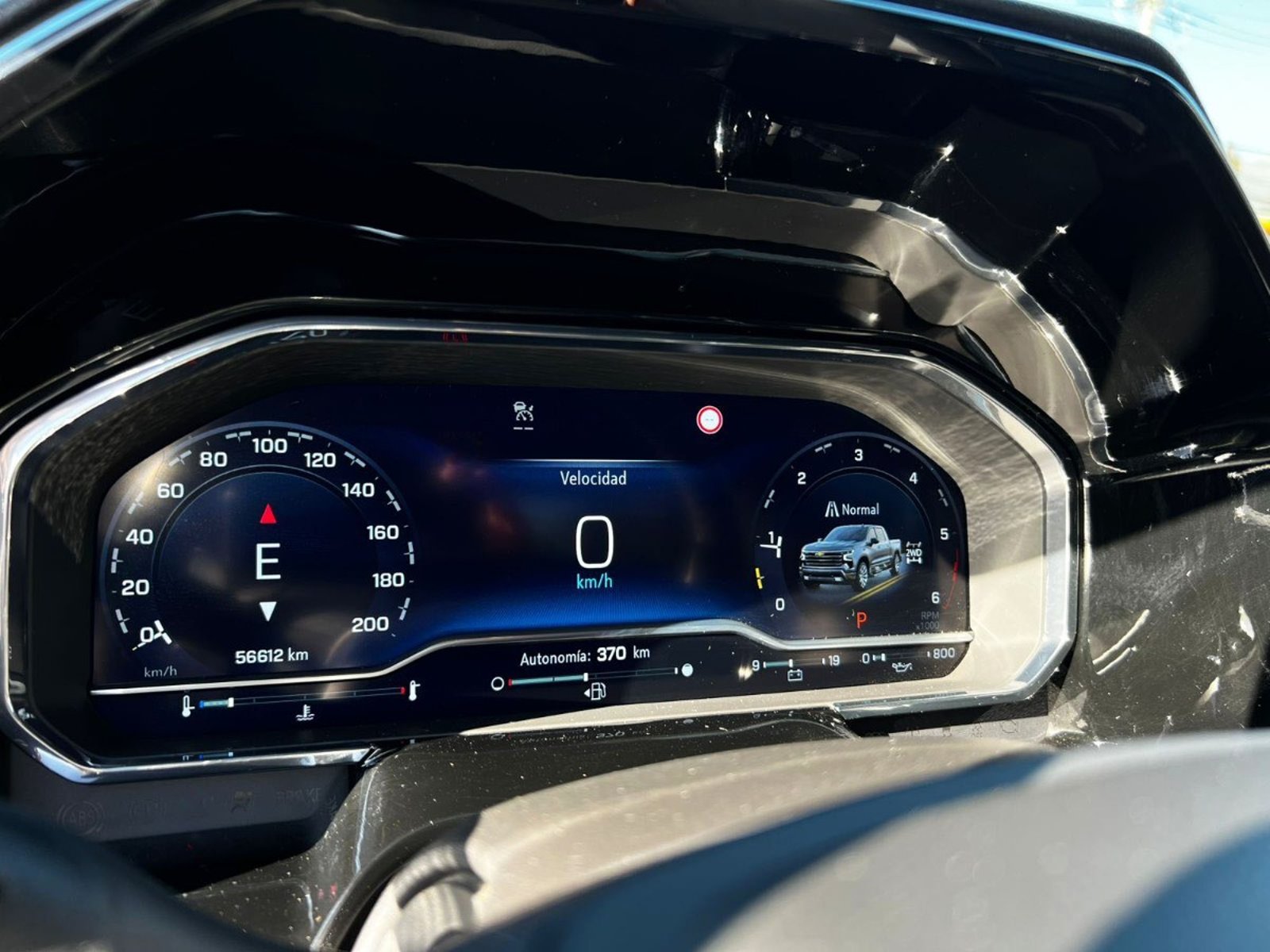 CHEVROLET SILVERADO HIGH COUNTRY 3.0 2023 - Imagen 12 de 18