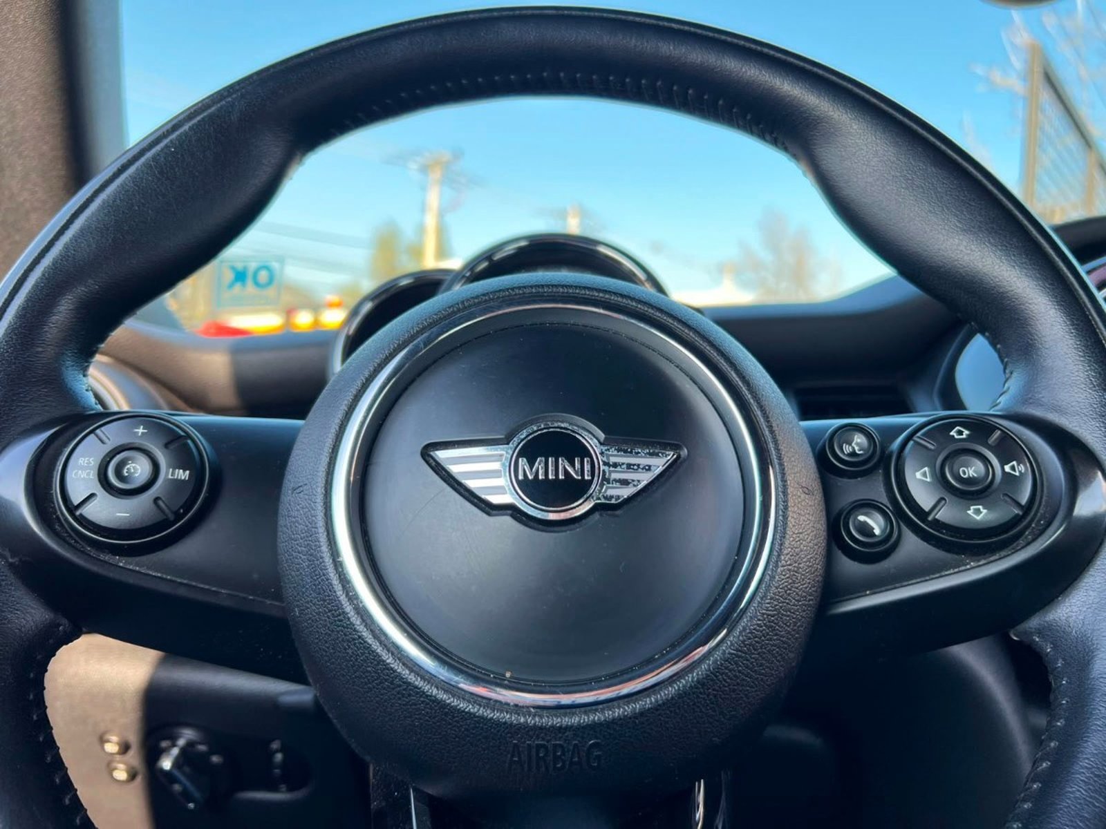 Mini COOPER CABRIO F57 PEPPER 1.5 AT 2018 - Imagen 12 de 20