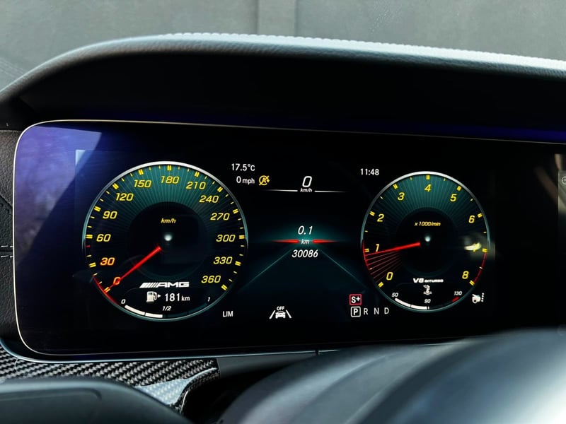 Mercedes-Benz AMG GT 63 S 2020 - Imagen 14 de 20