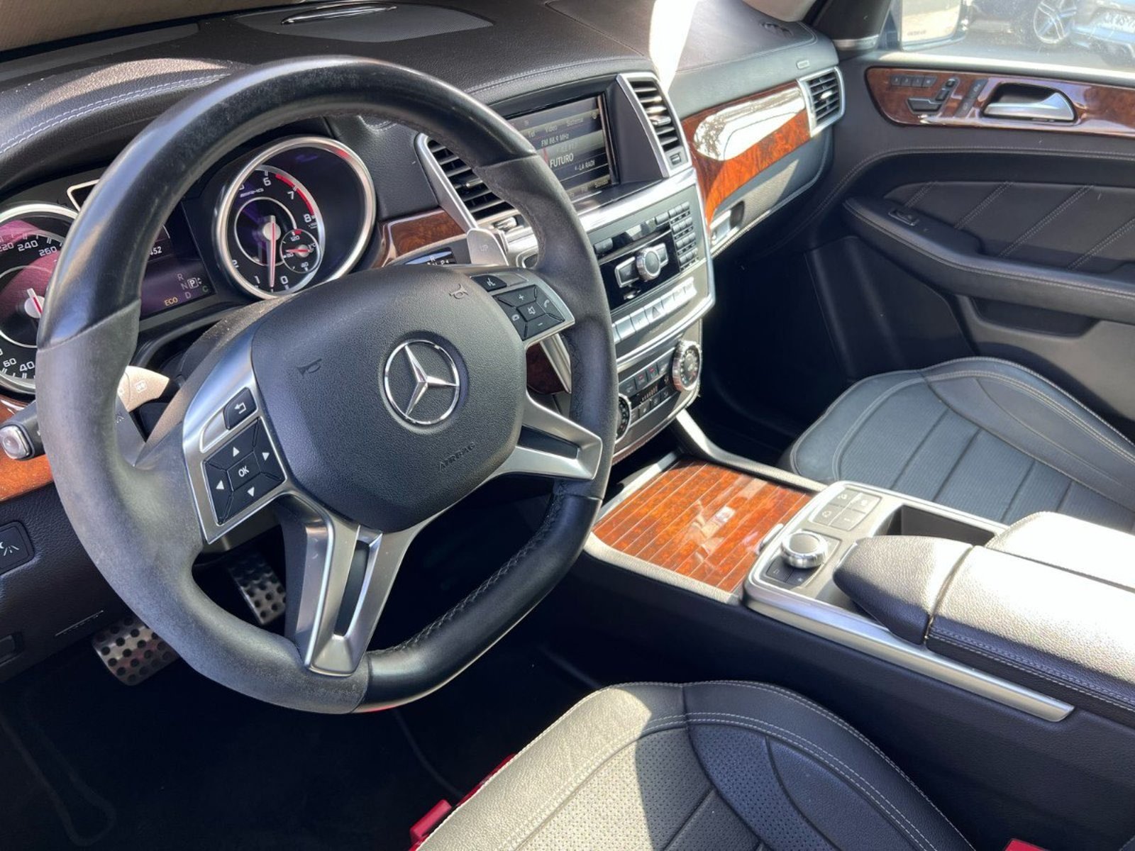 Mercedes-Benz ML 63 AMG 2014 - Imagen 10 de 20