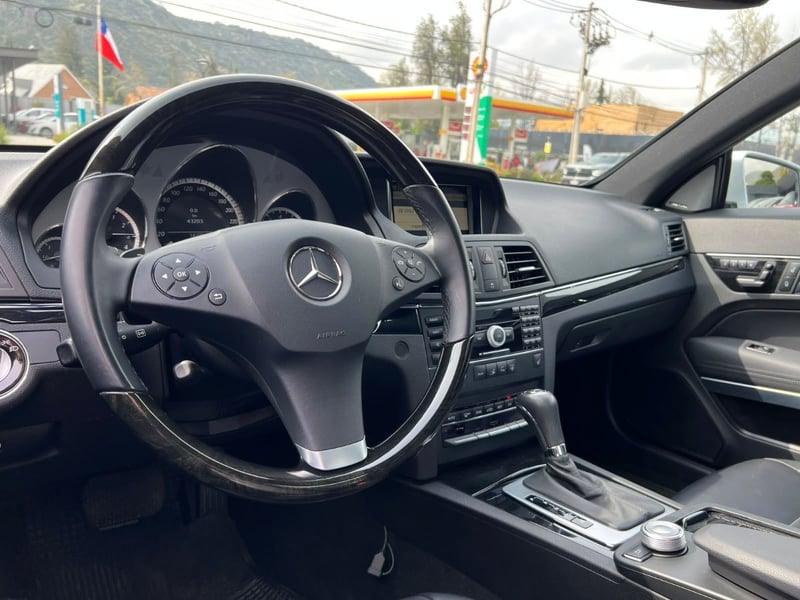 Mercedes-Benz E500 COUPE 2011 - Imagen 8 de 19
