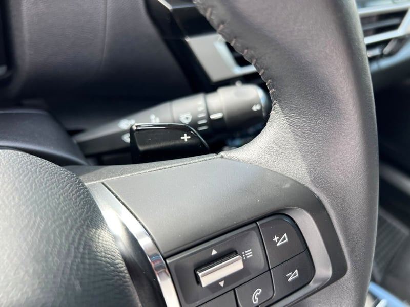 Citroën C4 SHINE 1.5 HDI AT 2022 - Imagen 13 de 18
