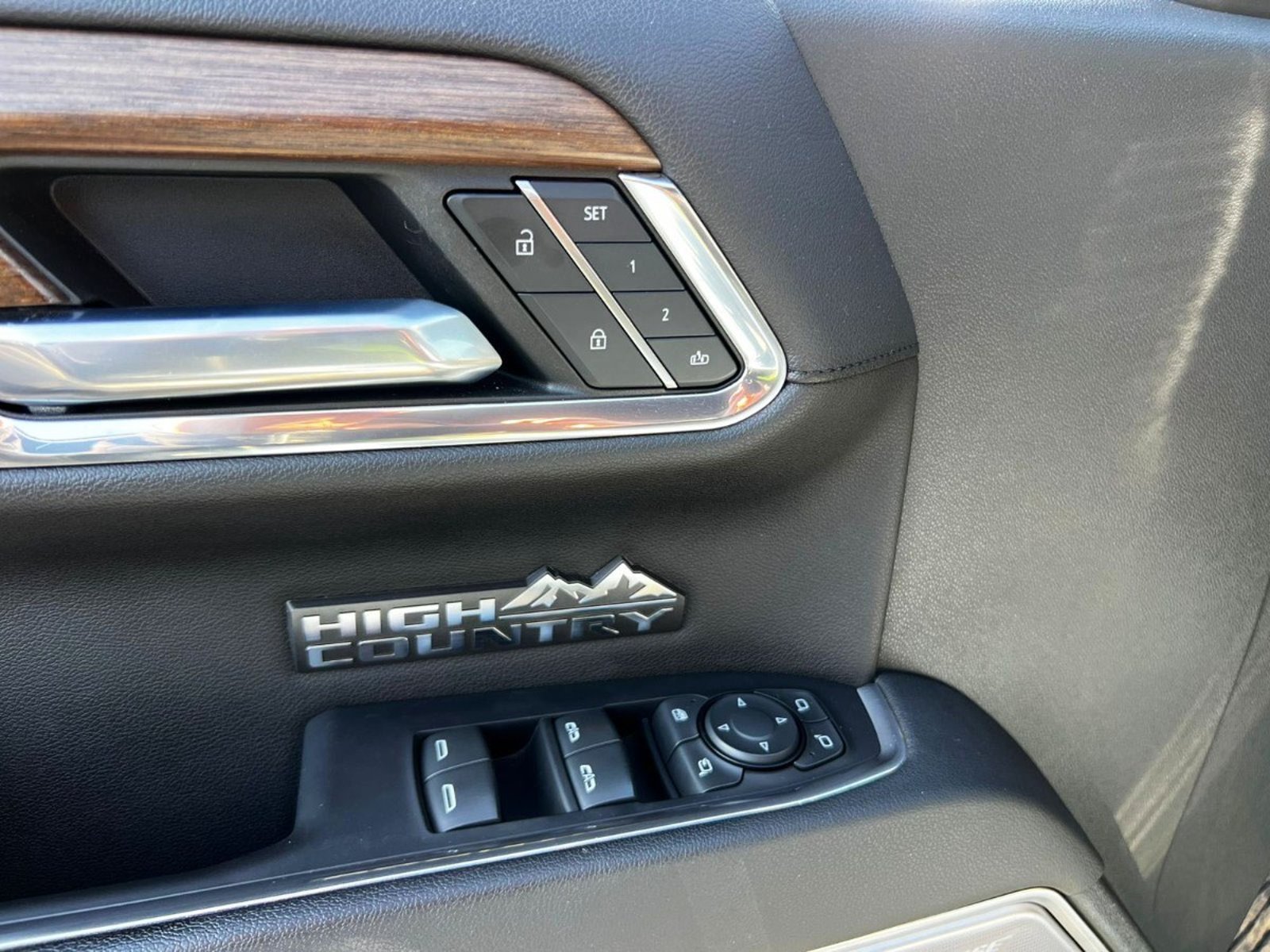 CHEVROLET SILVERADO HIGH COUNTRY 3.0 2023 - Imagen 16 de 18
