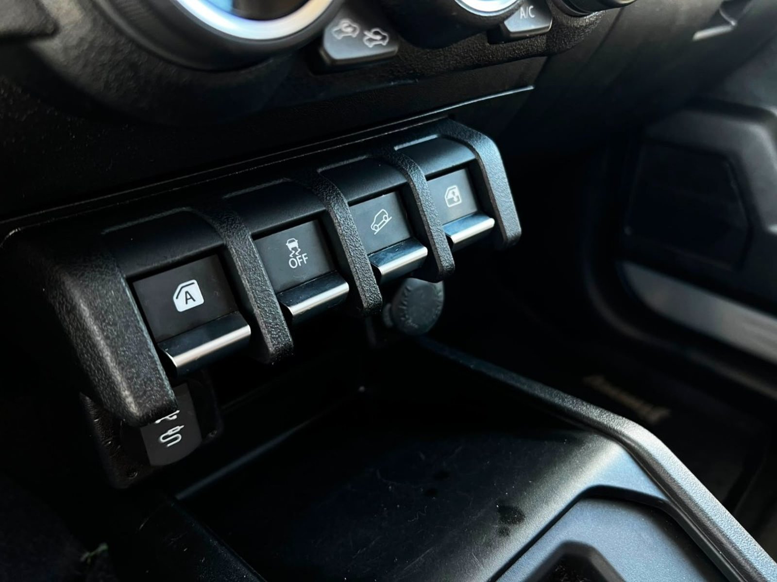 SUZUKI JIMNY GLX 4X4 1.5 AT 2021 - Imagen 16 de 19