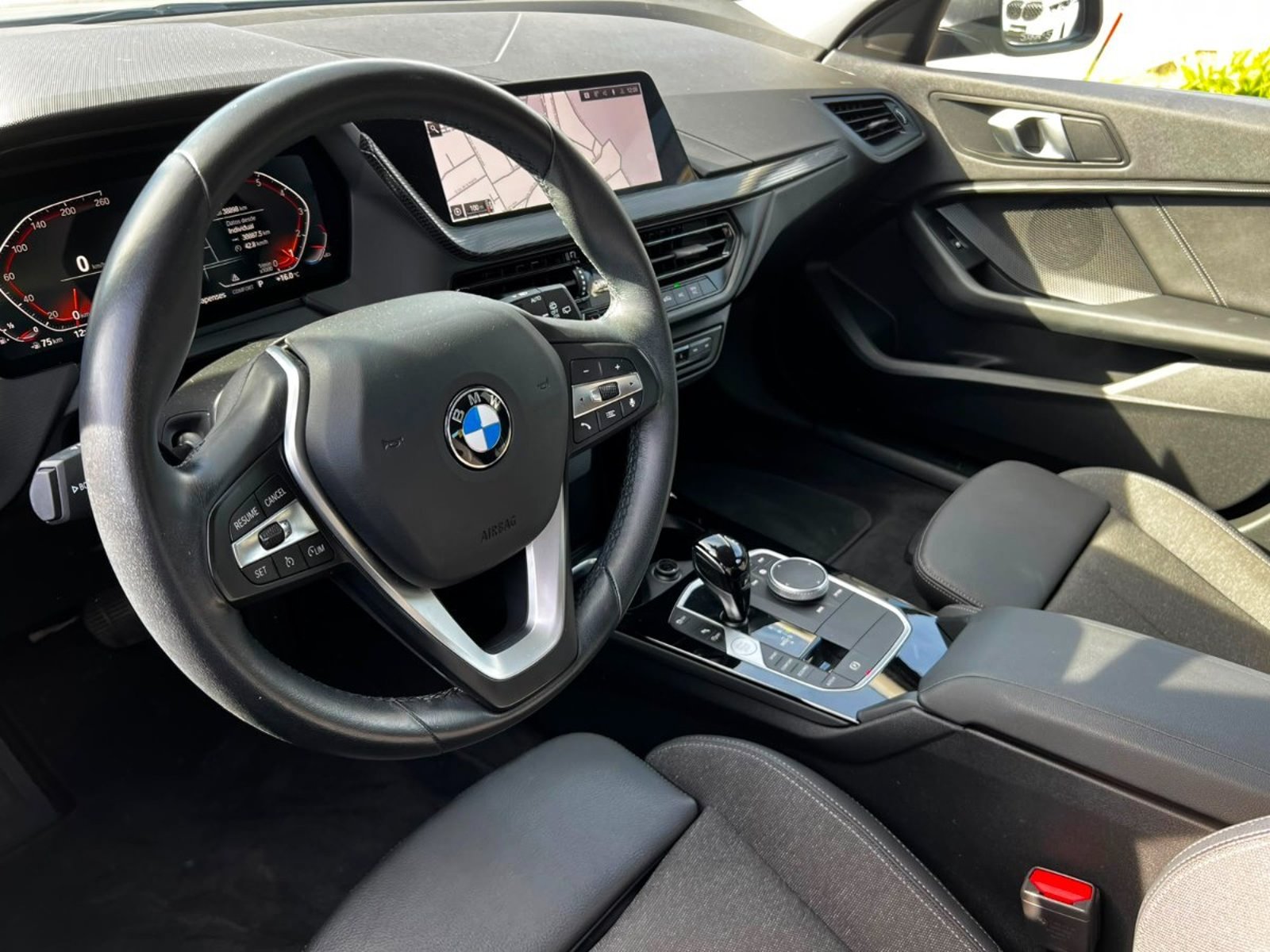 BMW 118 DYNAMIC 1.5T 2023 - Imagen 9 de 19