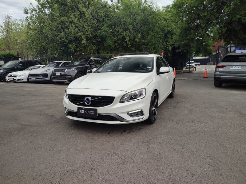 Volvo S60 T6 RDESIGN 4WD 2.0 2018
