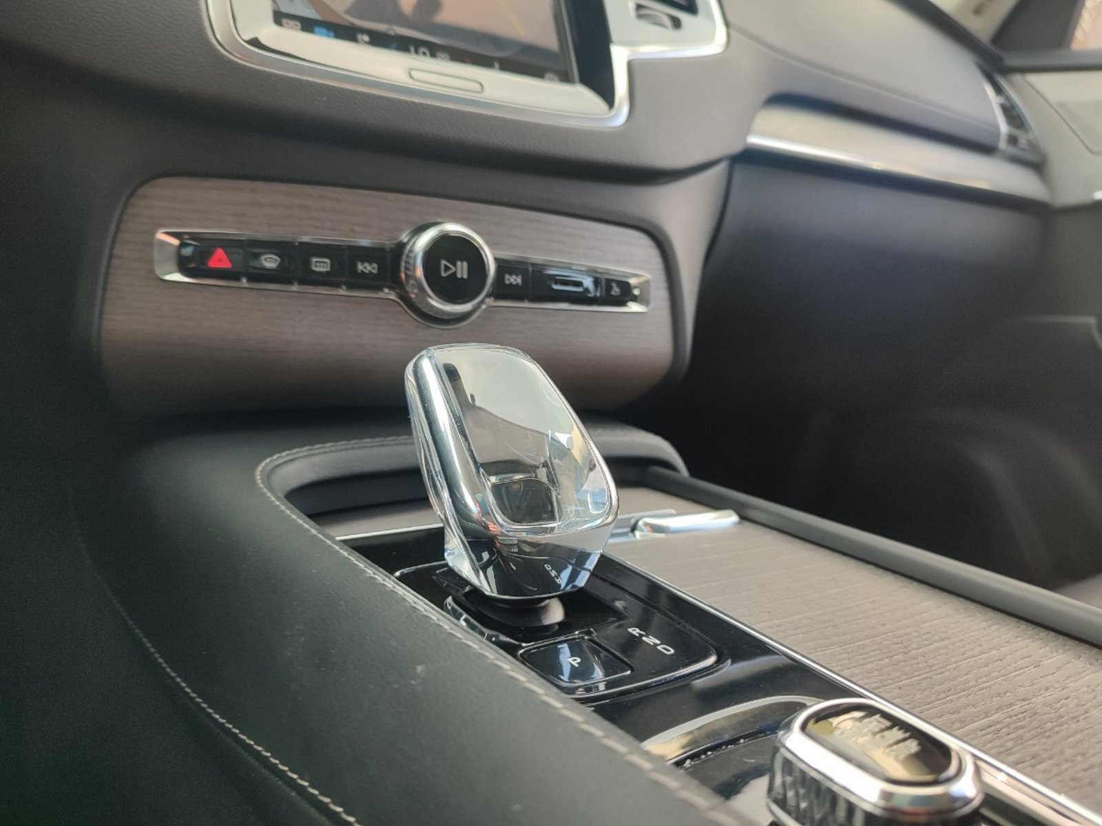 Volvo XC90 T8 II RECHARGE PLUS 2.0 AWD 2024 - Imagen 14 de 18