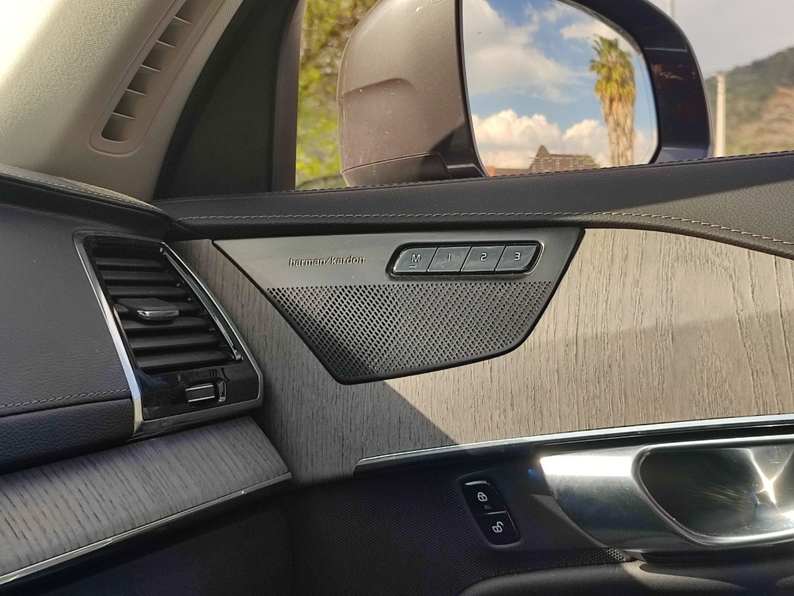 Volvo XC90 T8 II RECHARGE PLUS 2.0 AWD 2024 - Imagen 17 de 18