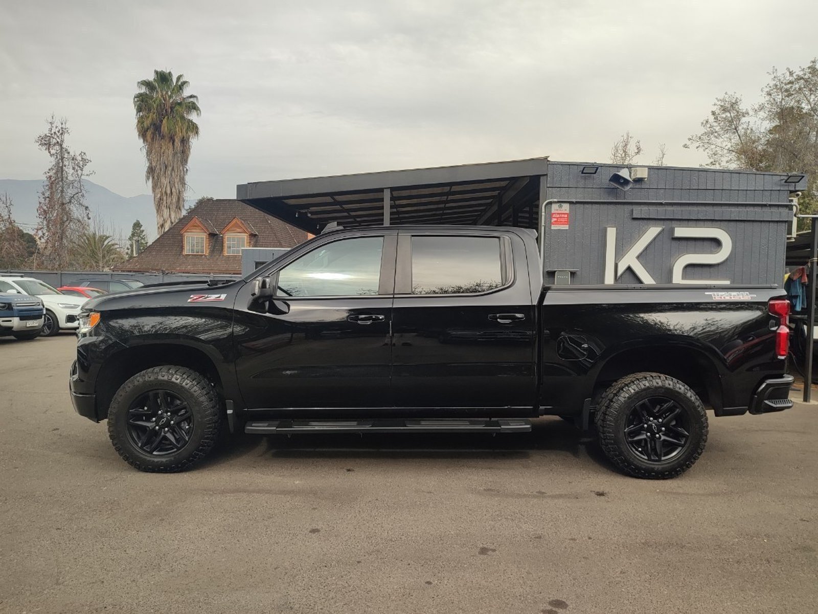 Chevrolet SILVERADO TRAIL BOSS Z71 5.3 4X4 2023 - Foto 5 de 16