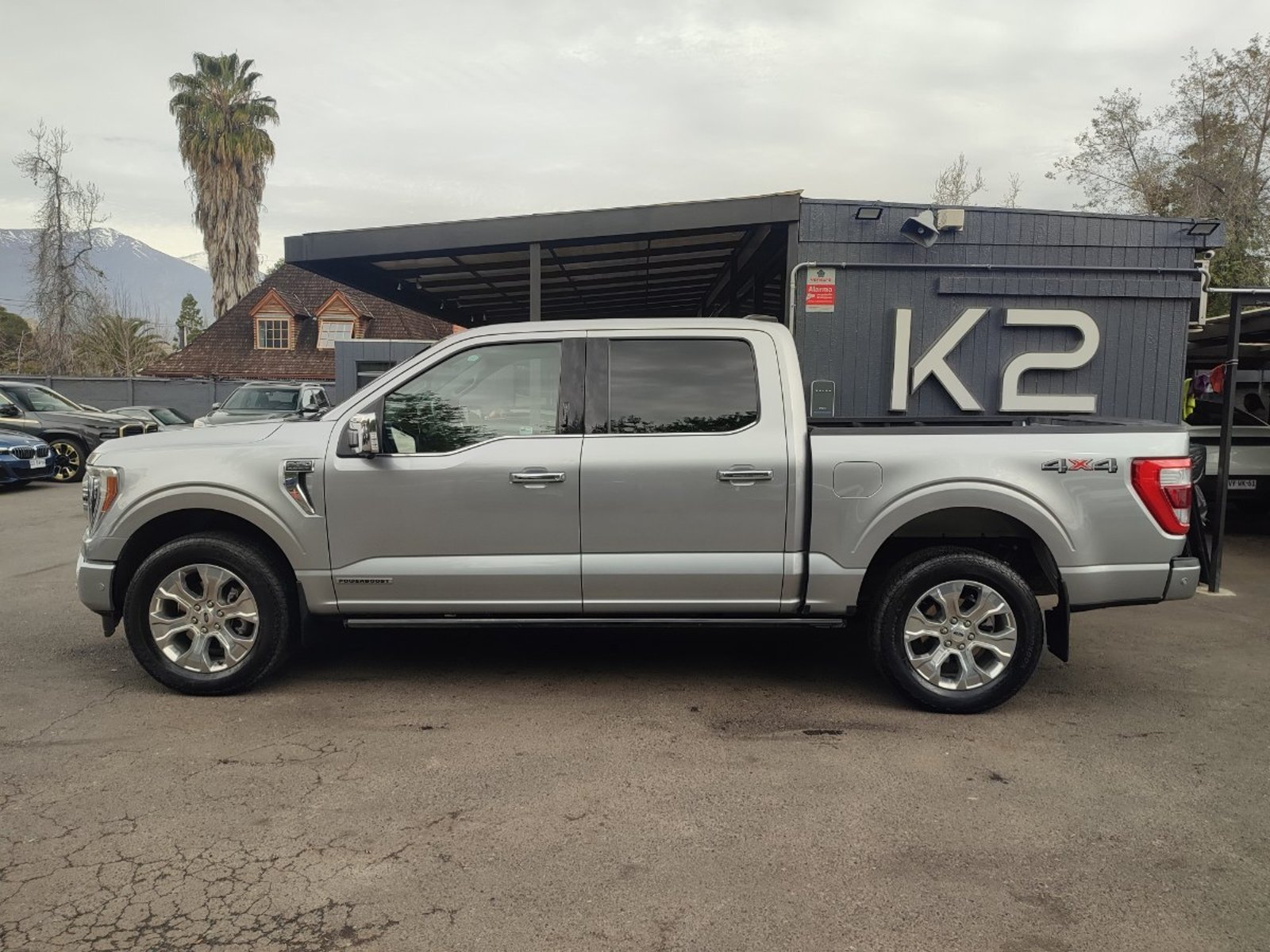 Ford F-150 PLATINUM HEV HYBRID 3.5 4WD 2024 - Foto 5 de 18