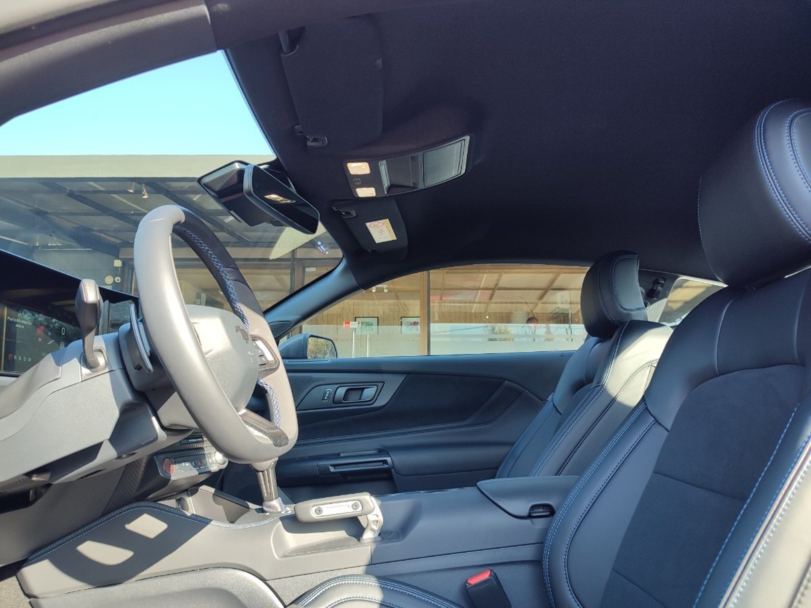 FORD MUSTANG DARK HORSE 5.0 2026 - Imagen 11 de 18