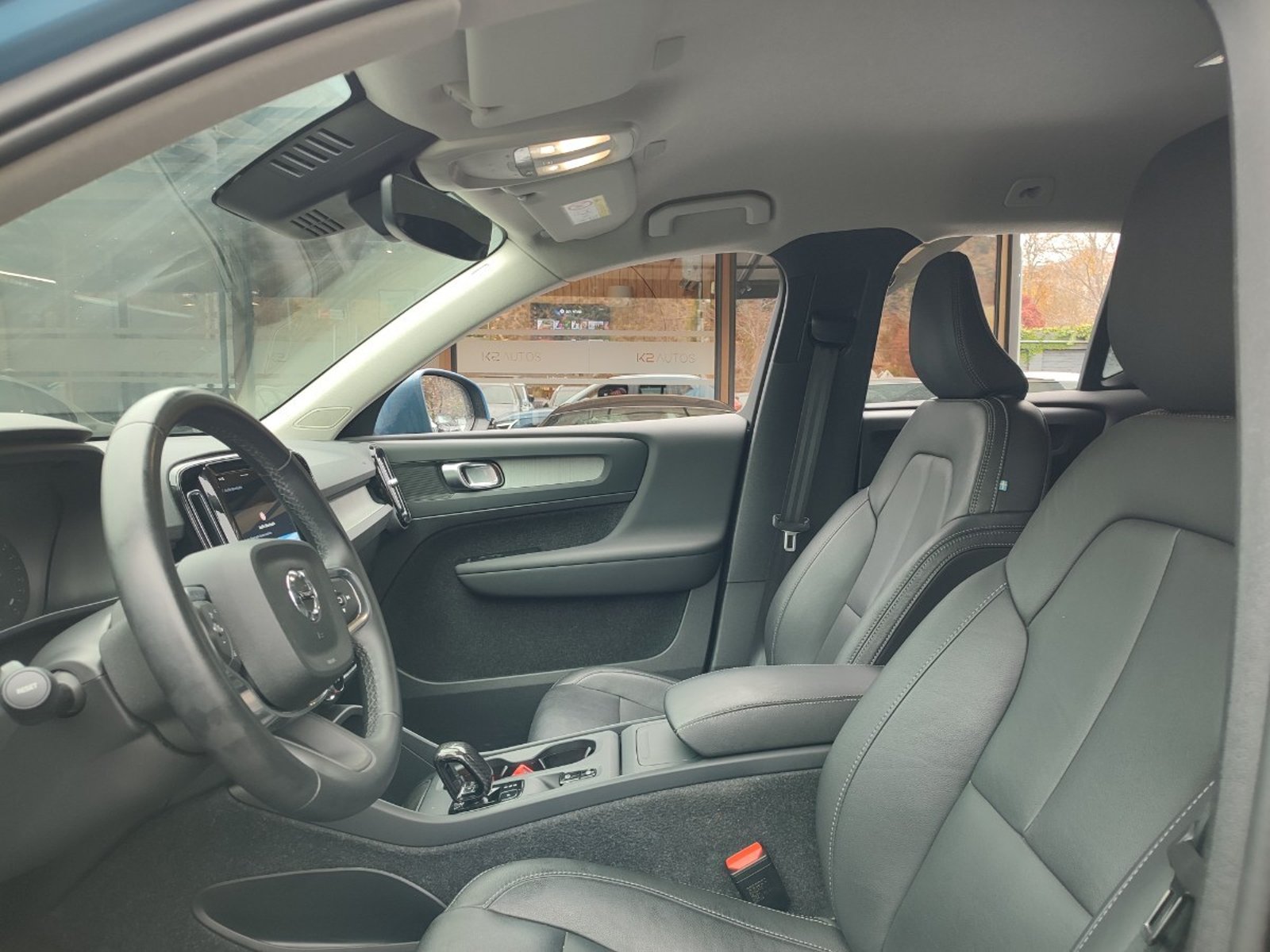 VOLVO XC40 B4 PLUS 2.0 MHEV 2024 - Imagen 12 de 17