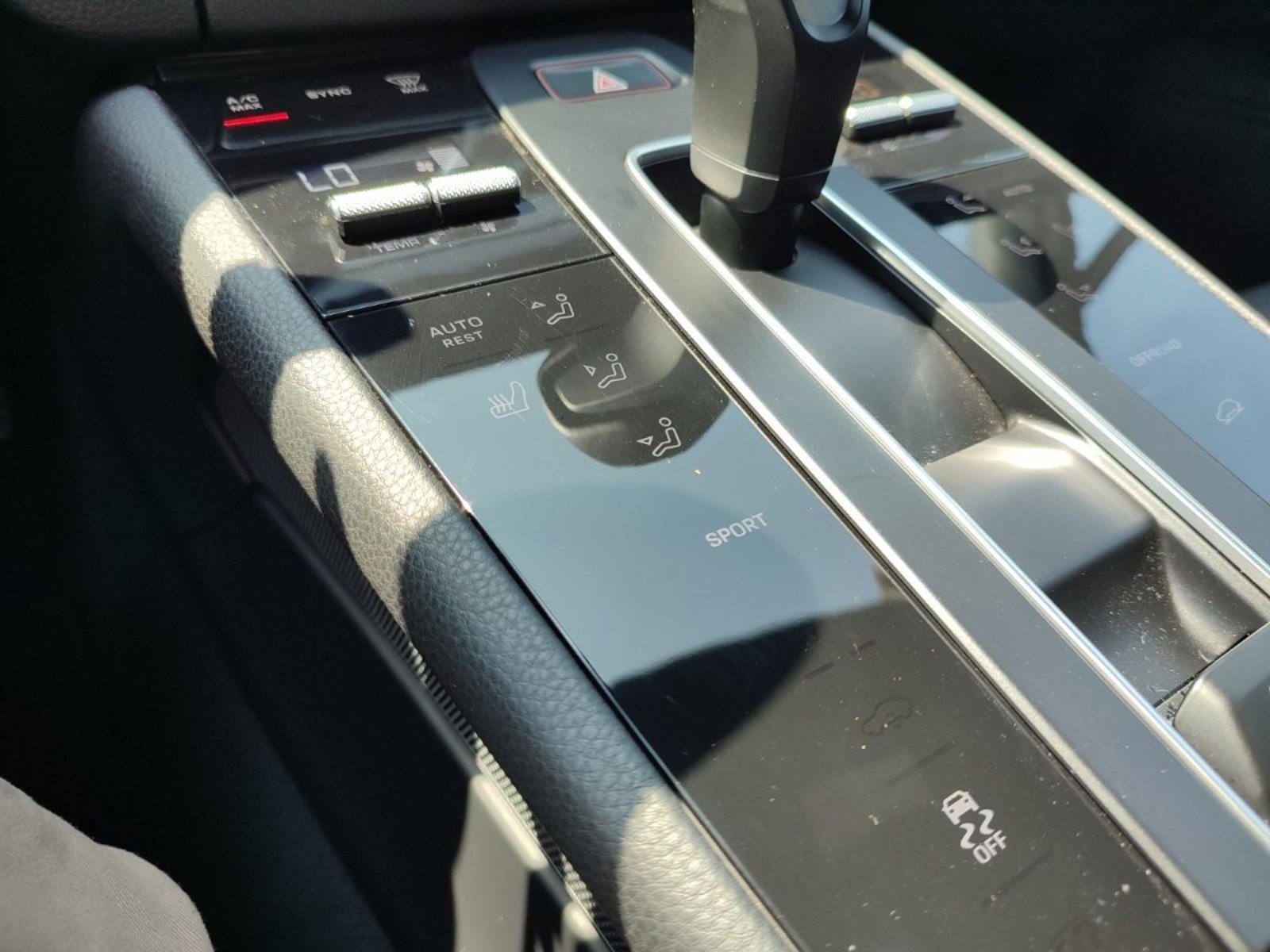 PORSCHE MACAN R4 III 4WD 2.0 2024 - Imagen 16 de 17