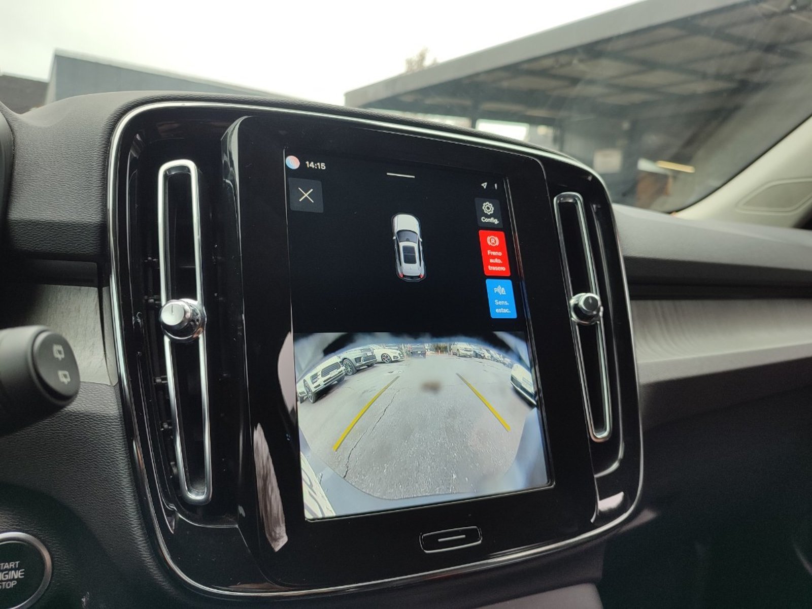 VOLVO XC40 B4 PLUS 2.0 MHEV 2024 - Imagen 16 de 17