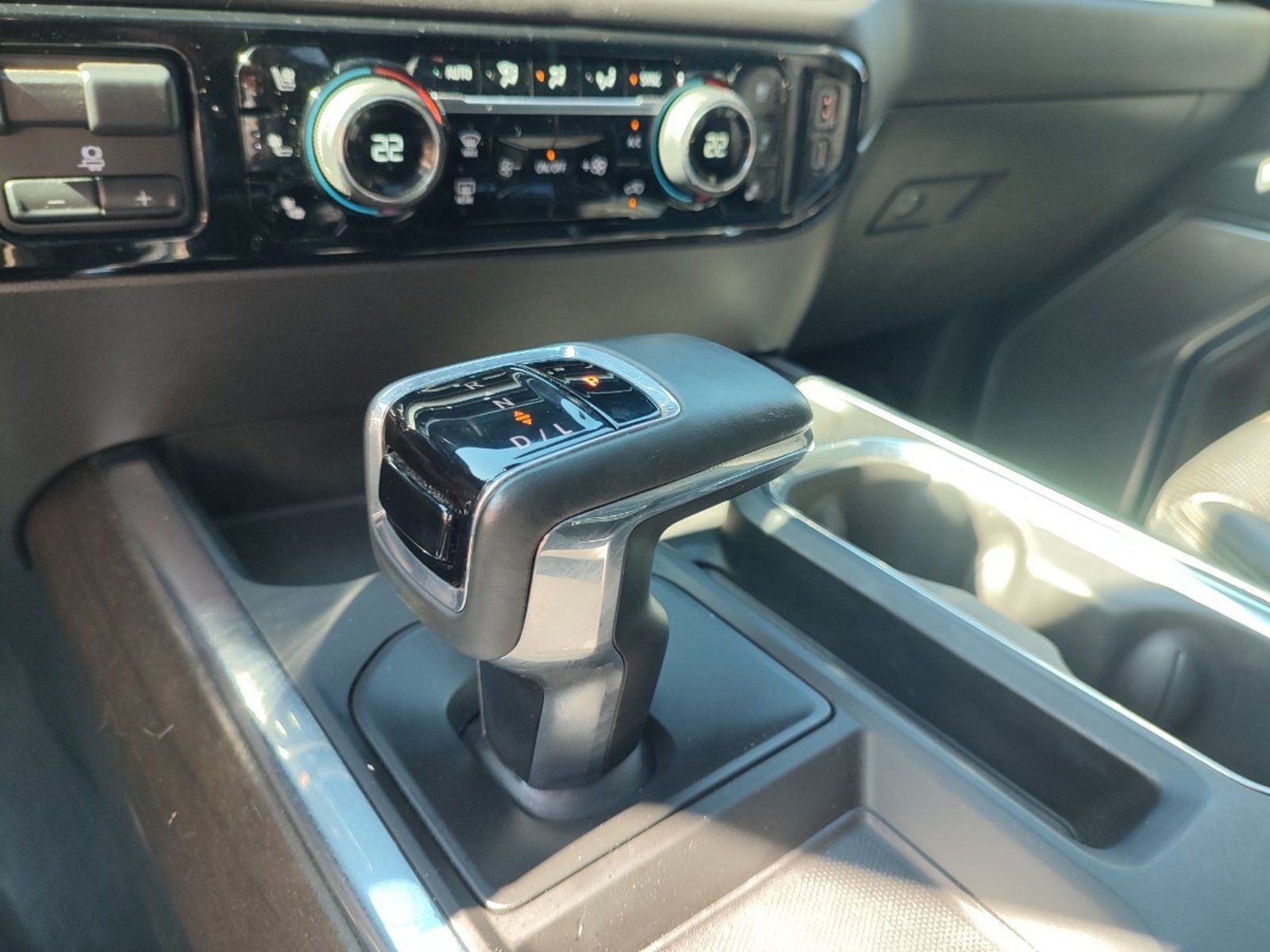 Chevrolet SILVERADO HIGH COUNTRY 3.0 DT 4WD 2025 - Imagen 15 de 19