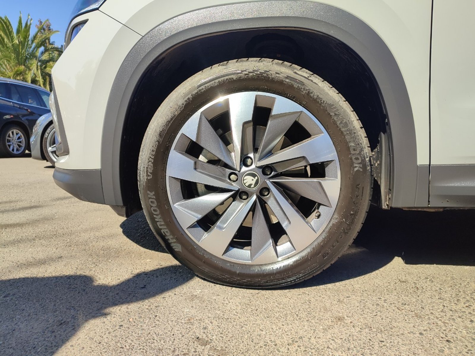 Skoda KODIAQ DESIGN 2.0 TSI 4X4 2025 - Foto 4 de 17