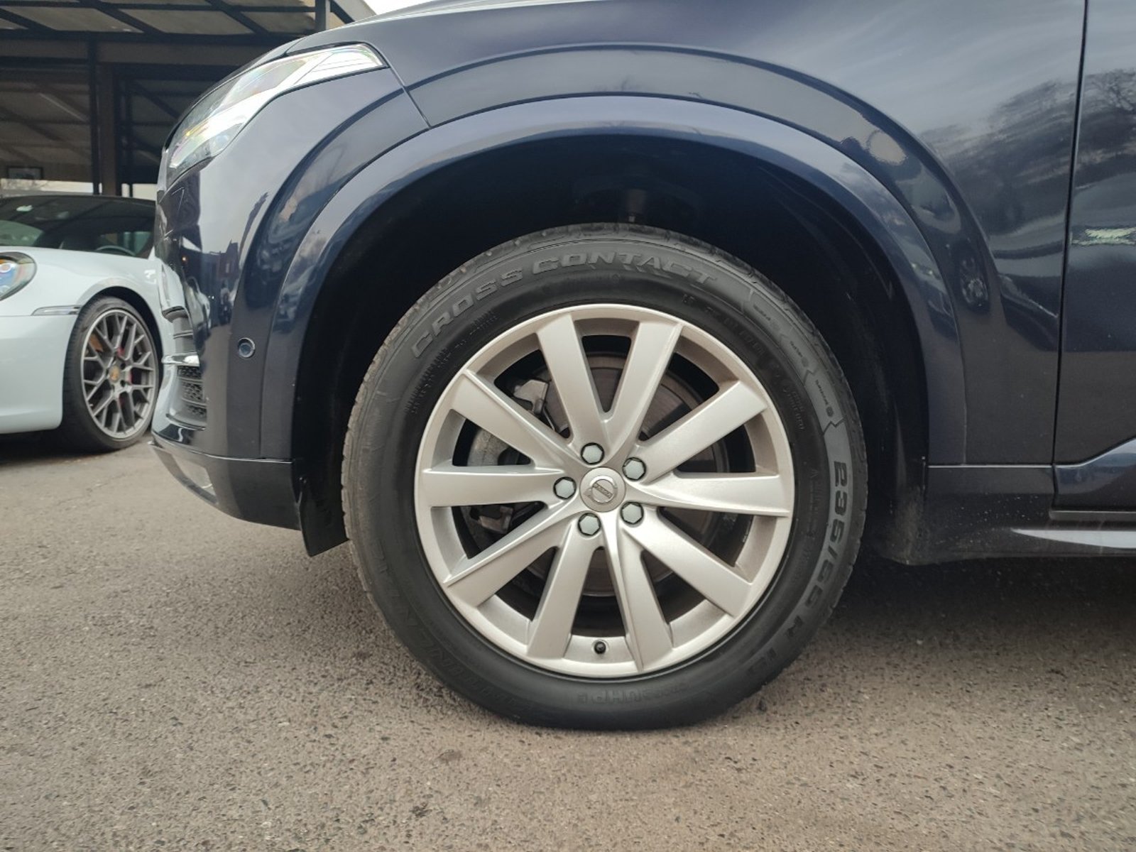 Volvo XC90 D5 MOMENTUM 2.0 4WD 2019 - Foto 4 de 18