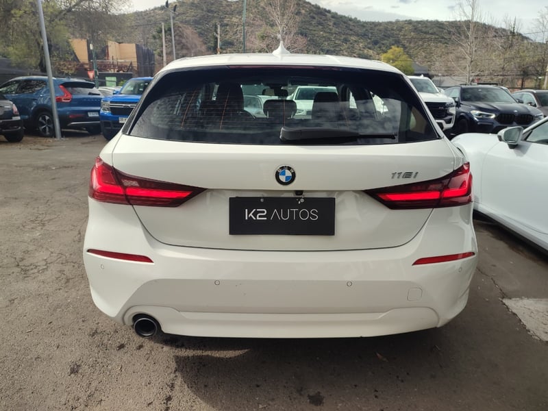BMW 118I 1.5 DYNAMIC AT 2024 - Imagen 8 de 17