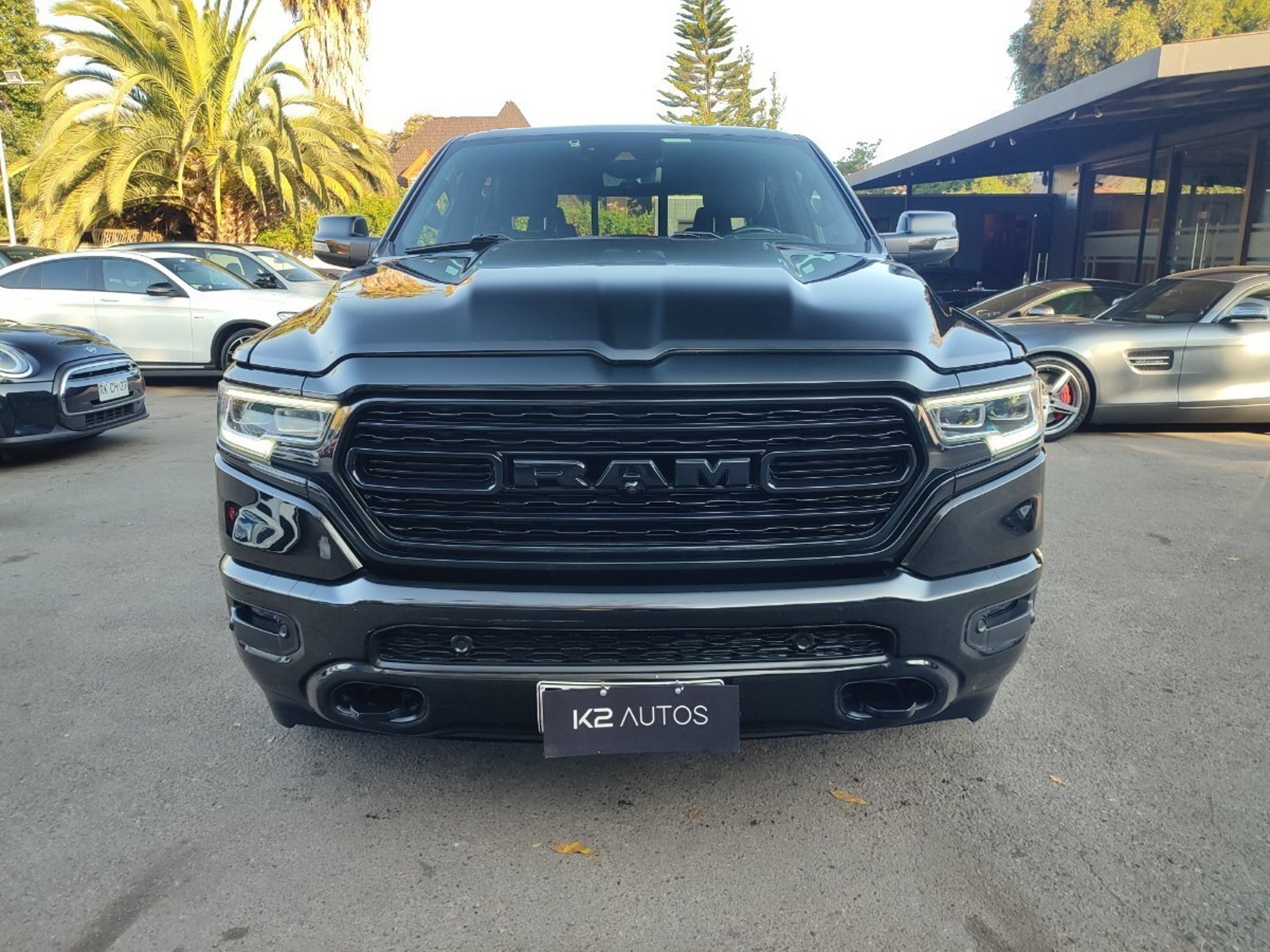 RAM 1500 LIMITED 5.7 CREW CAB 4X4 2022 - Foto 2 de 15