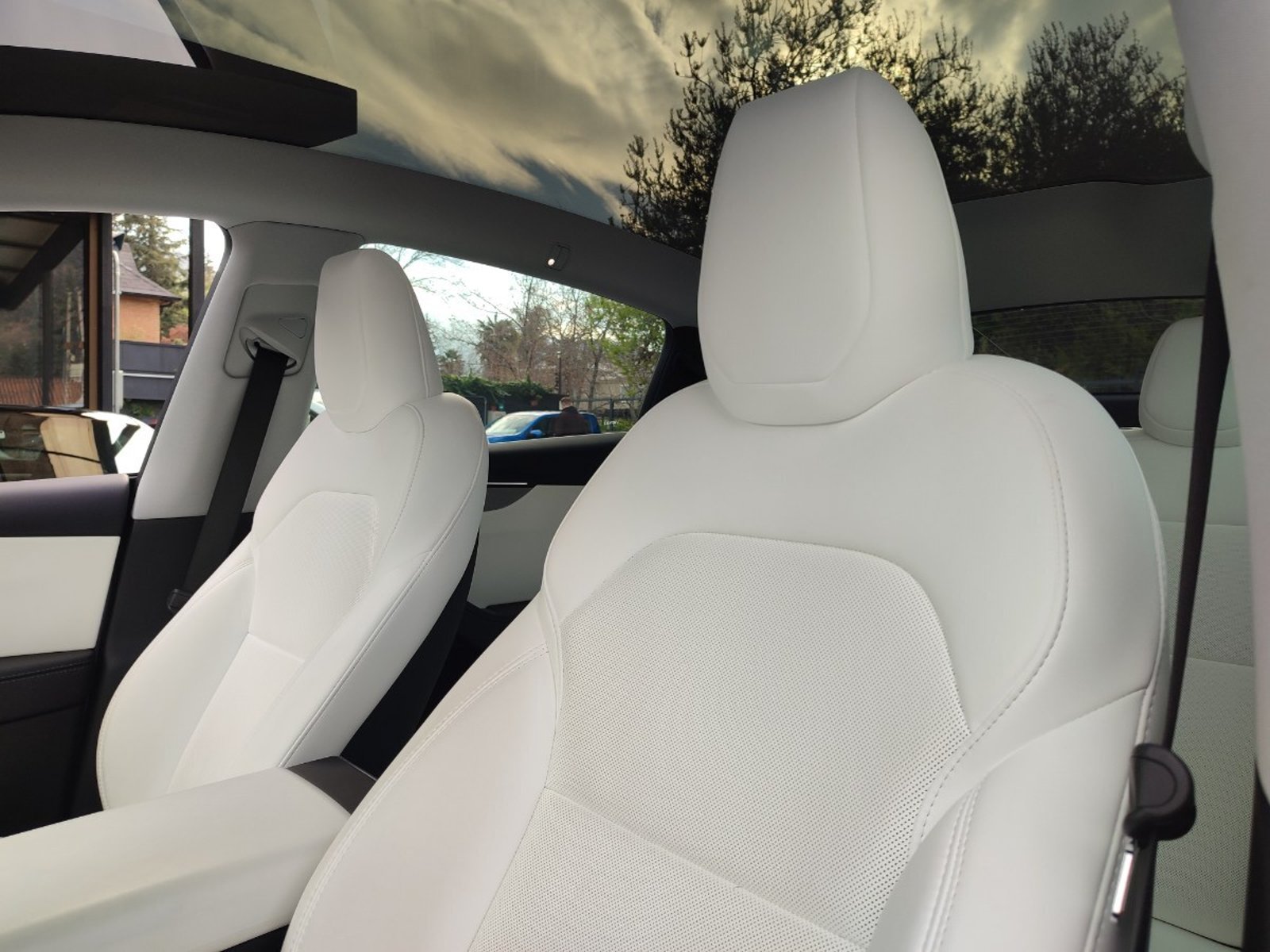 Tesla MODEL Y LONG RANGE AWD DUAL MOTOR 2026 - Imagen 13 de 17