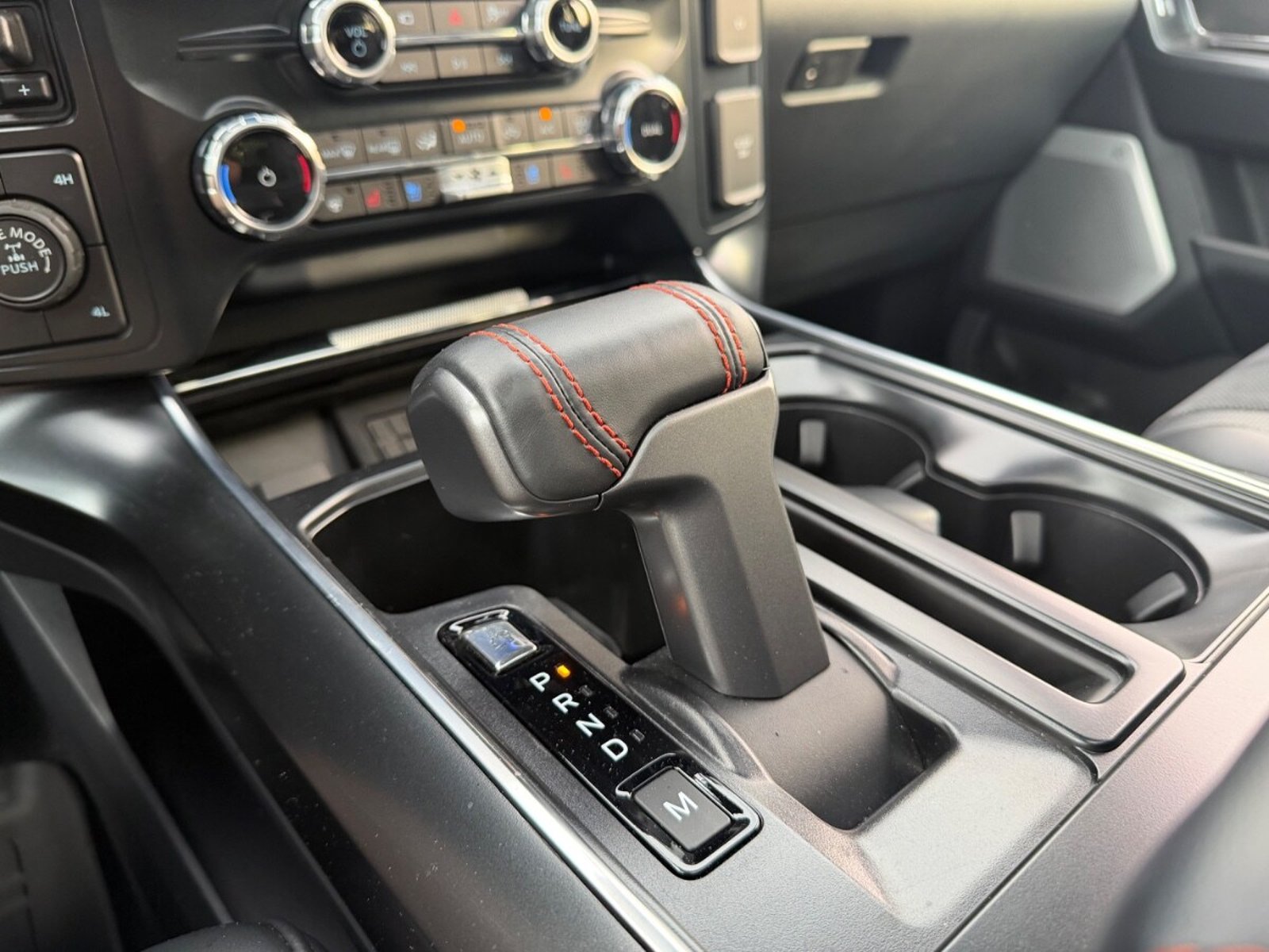 Ford F-150 RAPTOR 3.5 ECOBOOST 4WD 2026 - Imagen 13 de 17