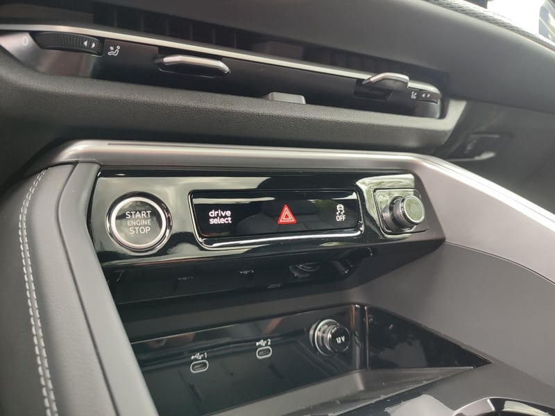 Audi Q3 SPORTBACK 2.0 TFSI QUATTRO S SLINE 2026 - Imagen 15 de 18