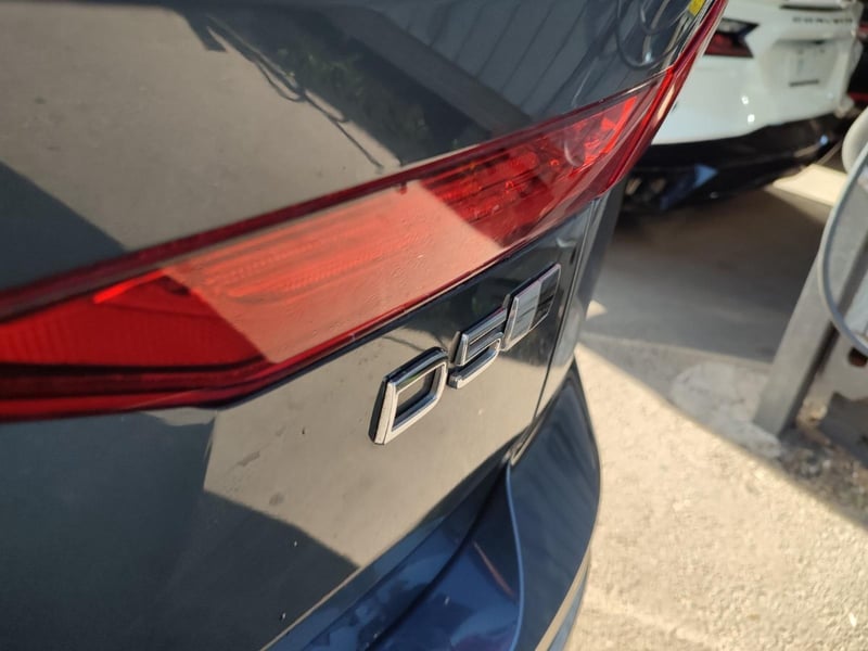 Volvo XC60 D5 INSCRIPTION 2.0 4WD 2018 - Imagen 8 de 17
