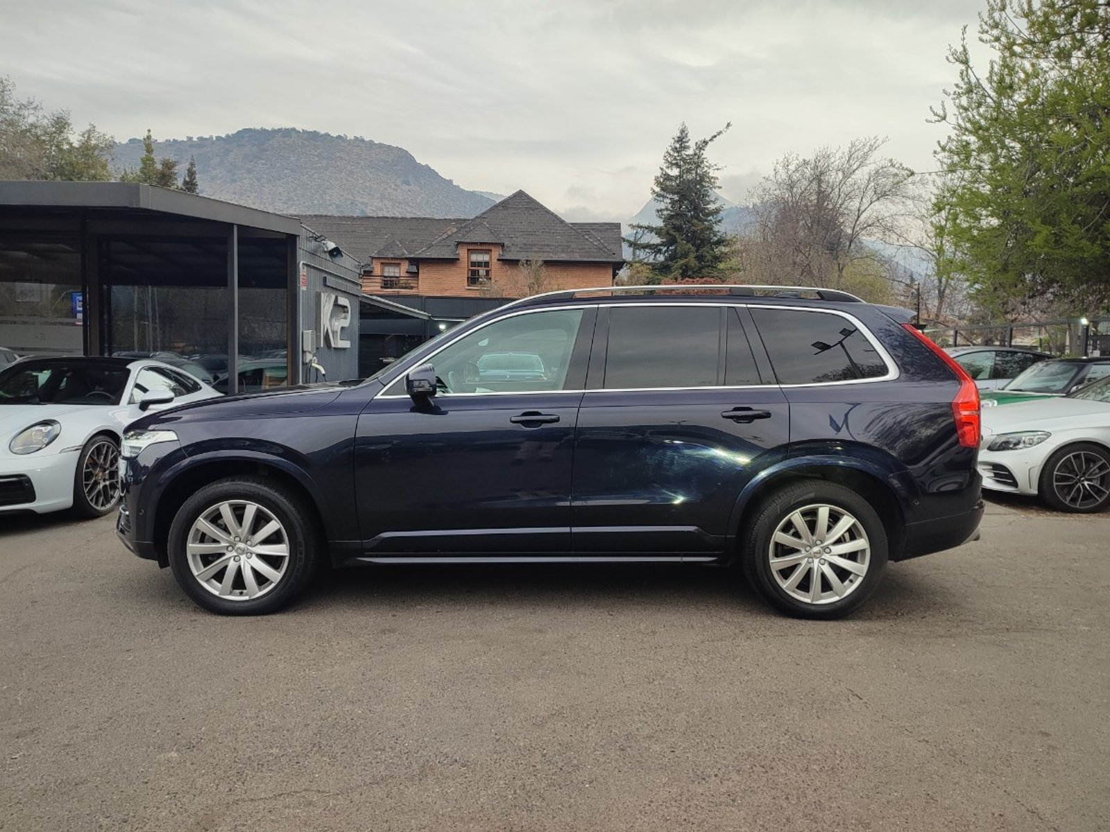 Volvo XC90 D5 MOMENTUM 2.0 4WD 2019 - Foto 5 de 18