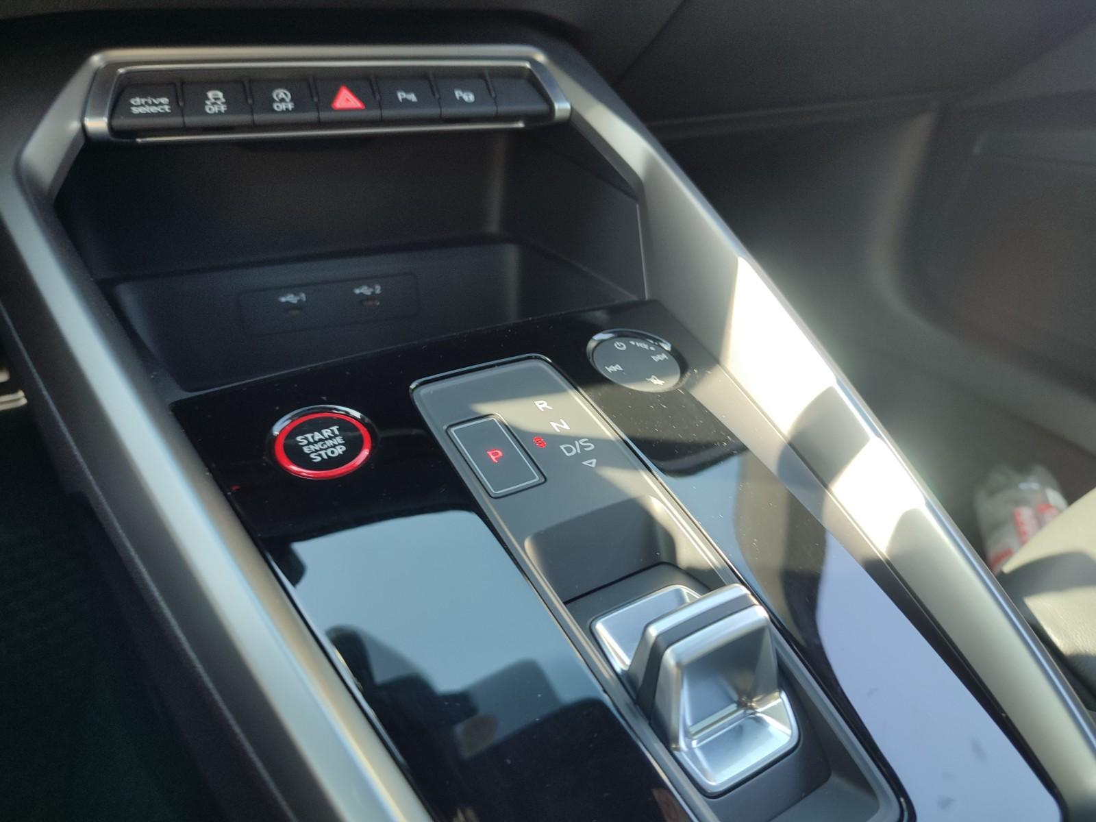 AUDI S3 SPORTBACK 2.0 TFSI QUATTRO 2024 - Imagen 13 de 16