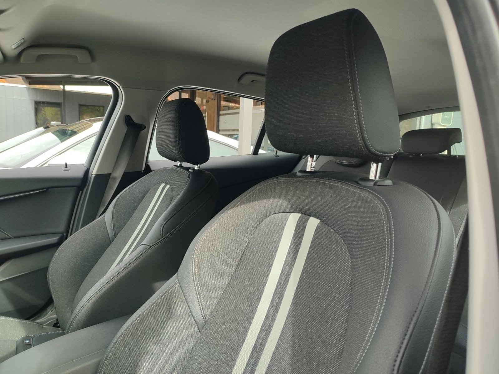 BMW 118I 1.5 DYNAMIC AT 2024 - Imagen 12 de 17