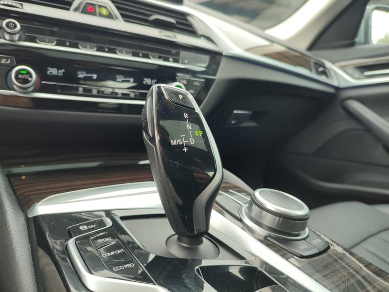 BMW 520D HERITAGE 2.0 AT 2022 - Imagen 11 de 15