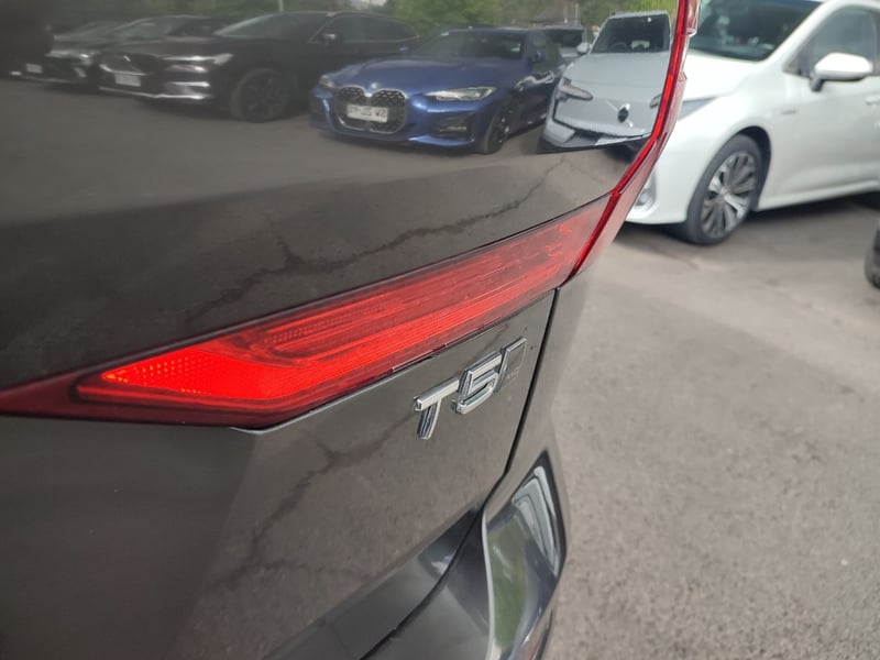 Volvo XC60 II T5 MOMENTUM 2.0 2021 - Imagen 8 de 20