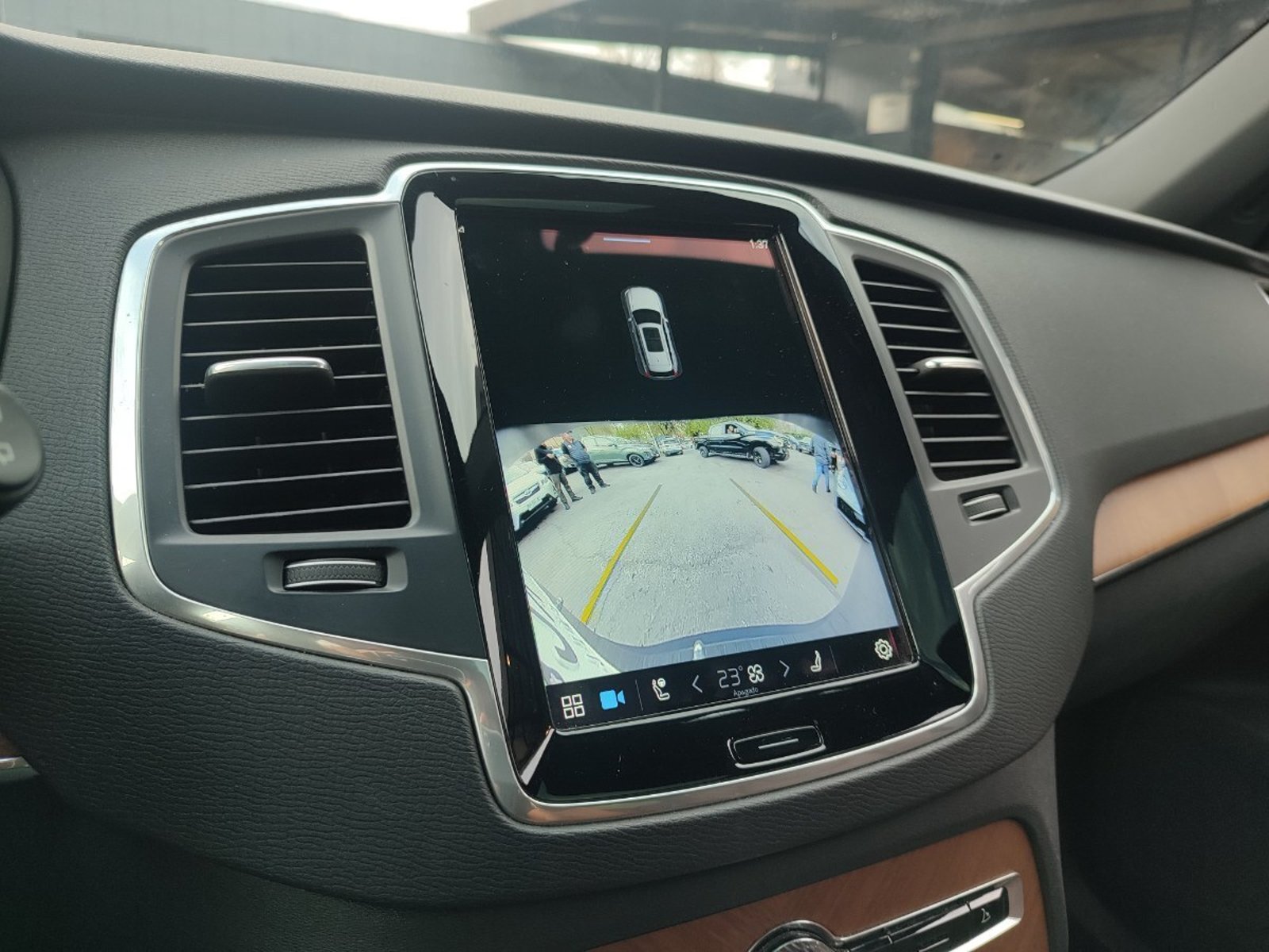 Volvo XC90 II B6 PLUS 2.0 4WD 2024 - Imagen 16 de 17