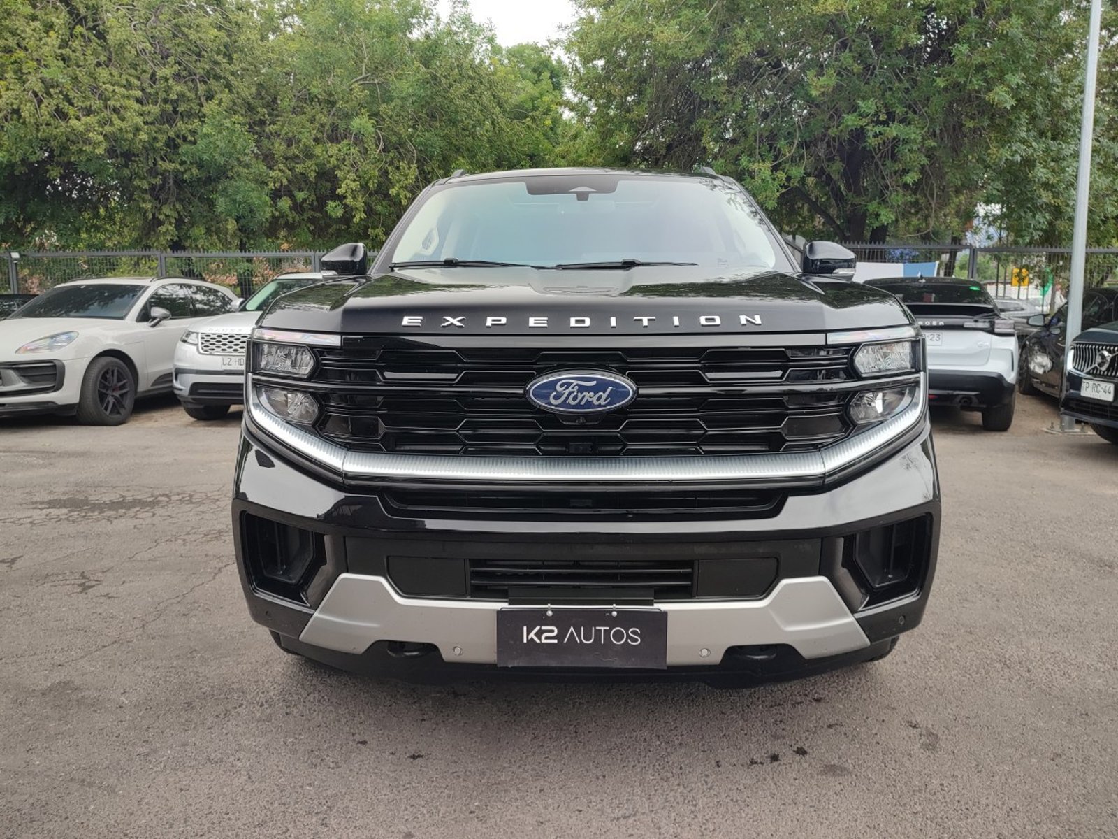 Ford EXPEDITION PLATINUM 3.5 4X4 2026 - Foto 2 de 19
