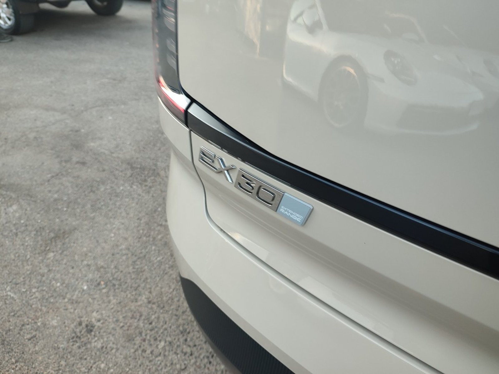 VOLVO EX30 ULTRA E60 BEV 69 KWH 2026 - Imagen 8 de 18