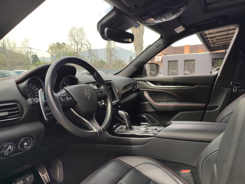 Maserati LEVANTE GRANSPORT 3.0 Q4 AT 2021 - Imagen 11 de 18