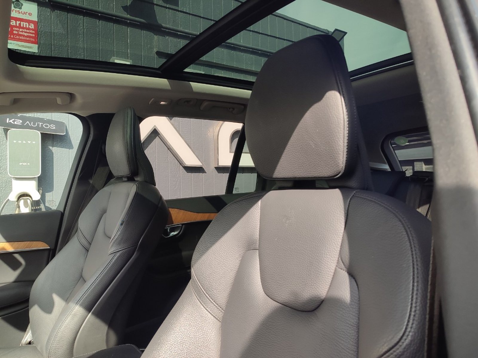 VOLVO XC90 T8 PLUS MHEV 2.0 4X4 2024 - Imagen 13 de 17