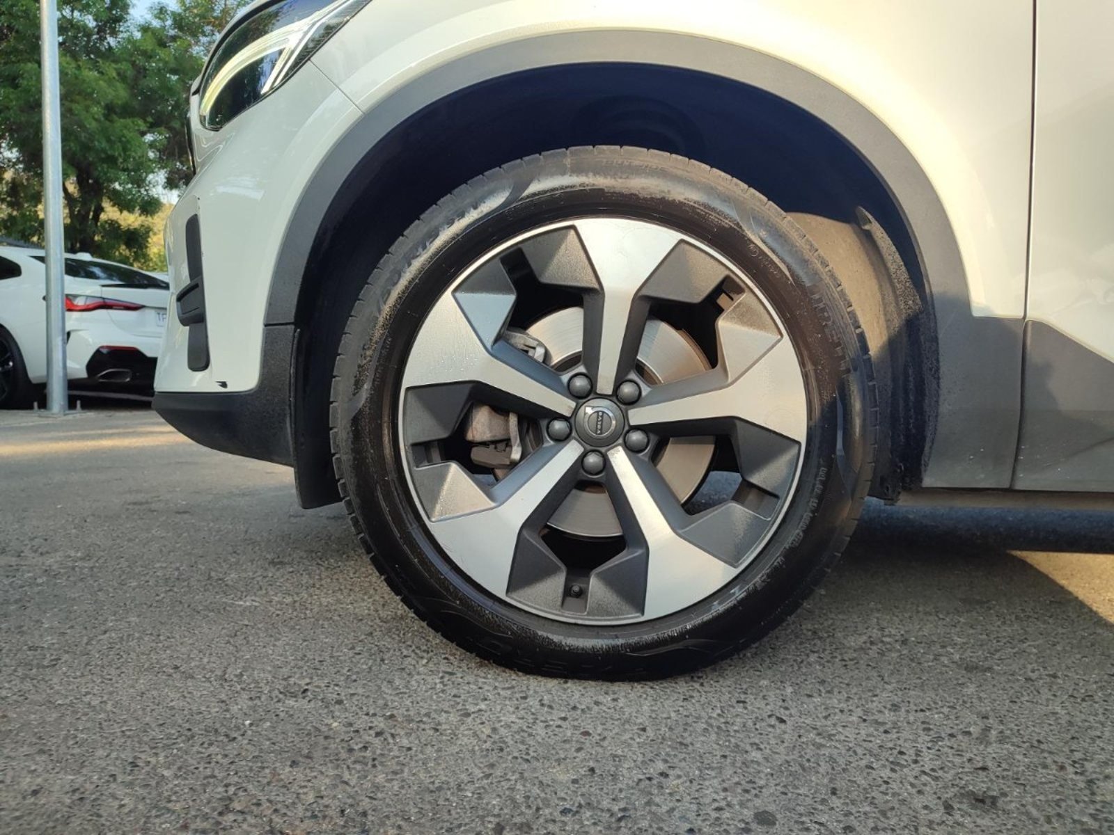 Volvo XC40 B4 PLUS 2.0 MHEV 2024 - Imagen 5 de 17