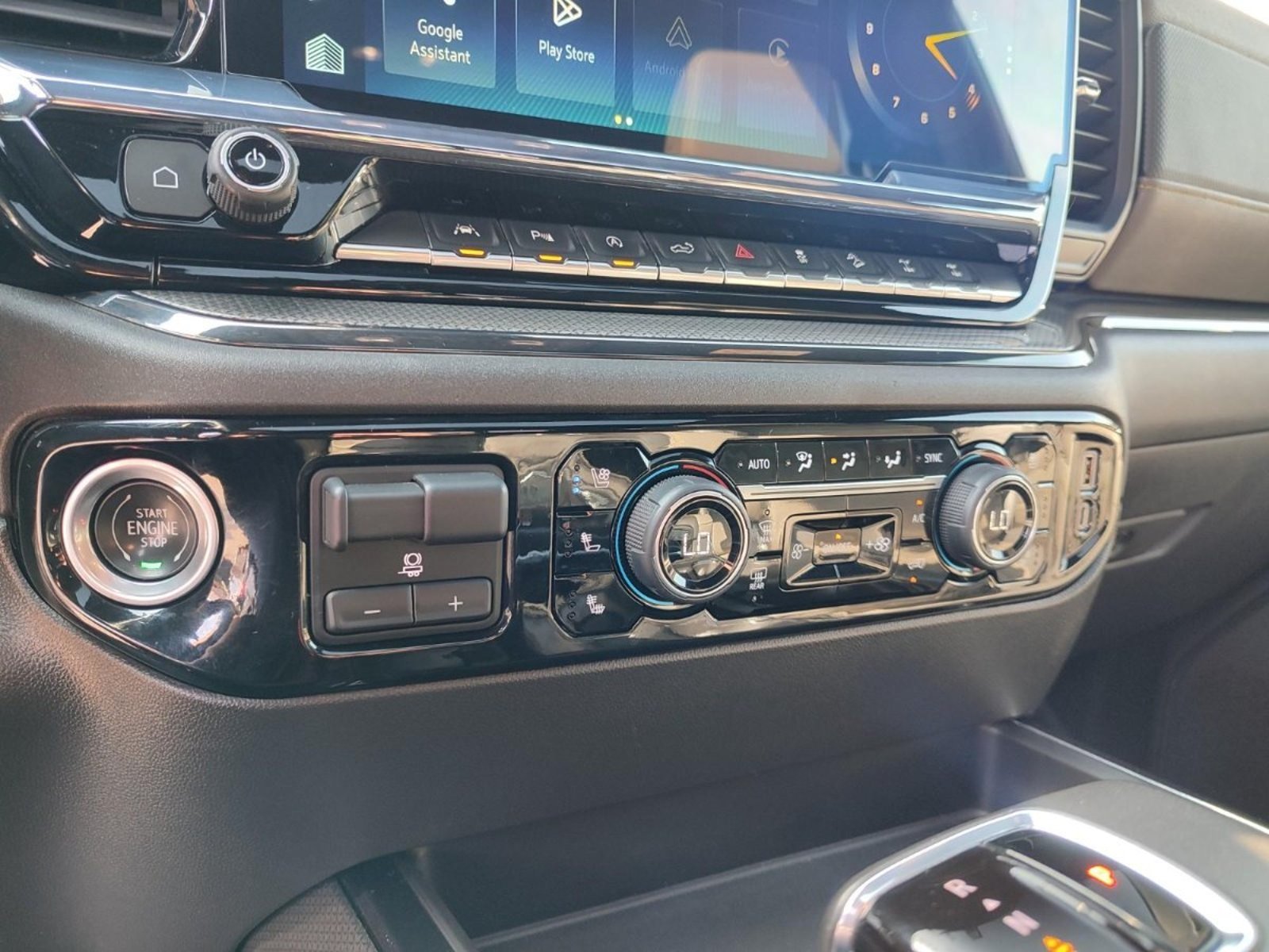 Chevrolet SILVERADO ZR2 6.2L 4WD 2023 - Imagen 13 de 17