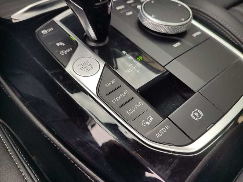BMW X4 XDRIVE 20I HERITAGE LCI 2.0 2023 - Imagen 15 de 18