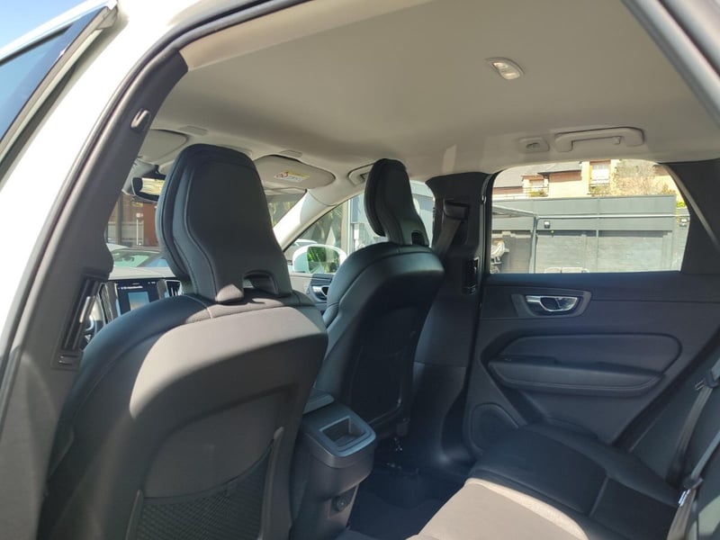 Volvo XC60 B5 II MOMENTUM 2.0 4WD 2022 - Imagen 15 de 15