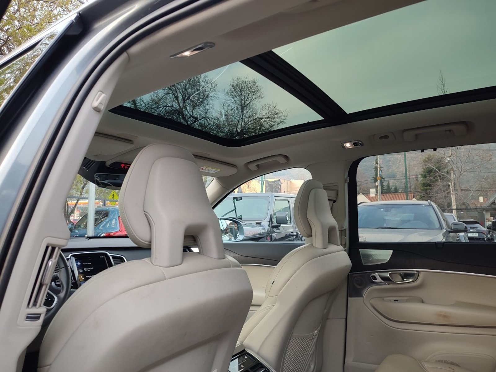 Volvo XC90 T8 INSCRIPTION 2.0 4WD 2020 - Imagen 15 de 17