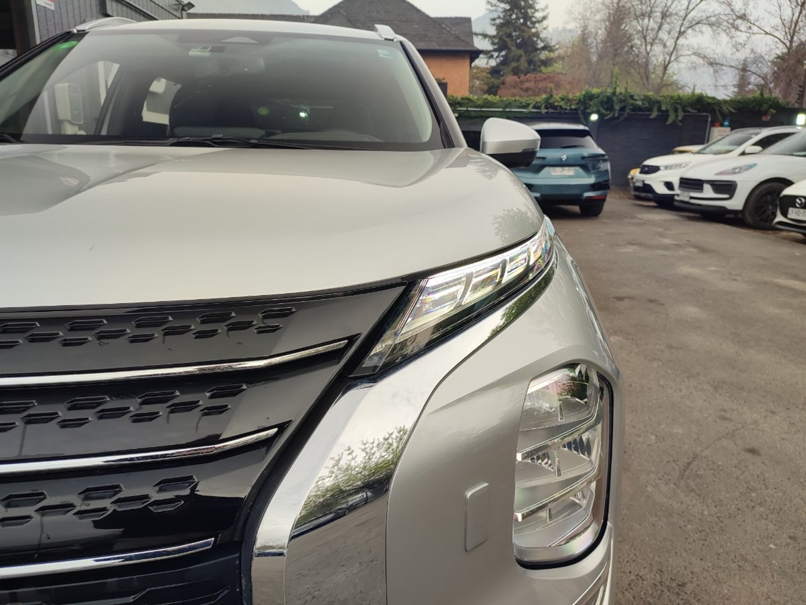 Mitsubishi OUTLANDER GLS LIMITED 2.4 PHEV 4X4 2026 - Foto 3 de 19