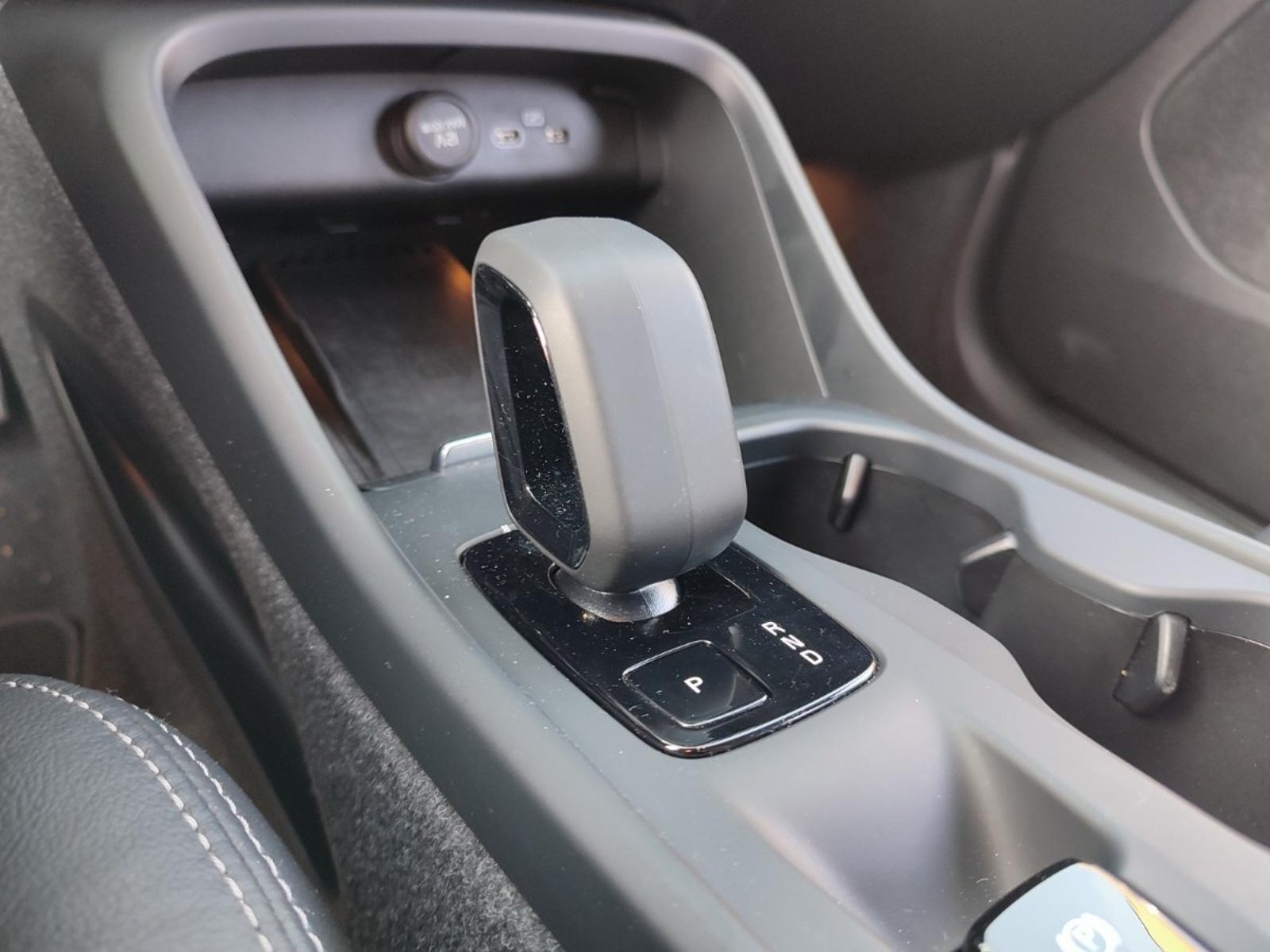 Volvo XC40 B4 PLUS 2.0 MHEV 2024 - Imagen 14 de 17