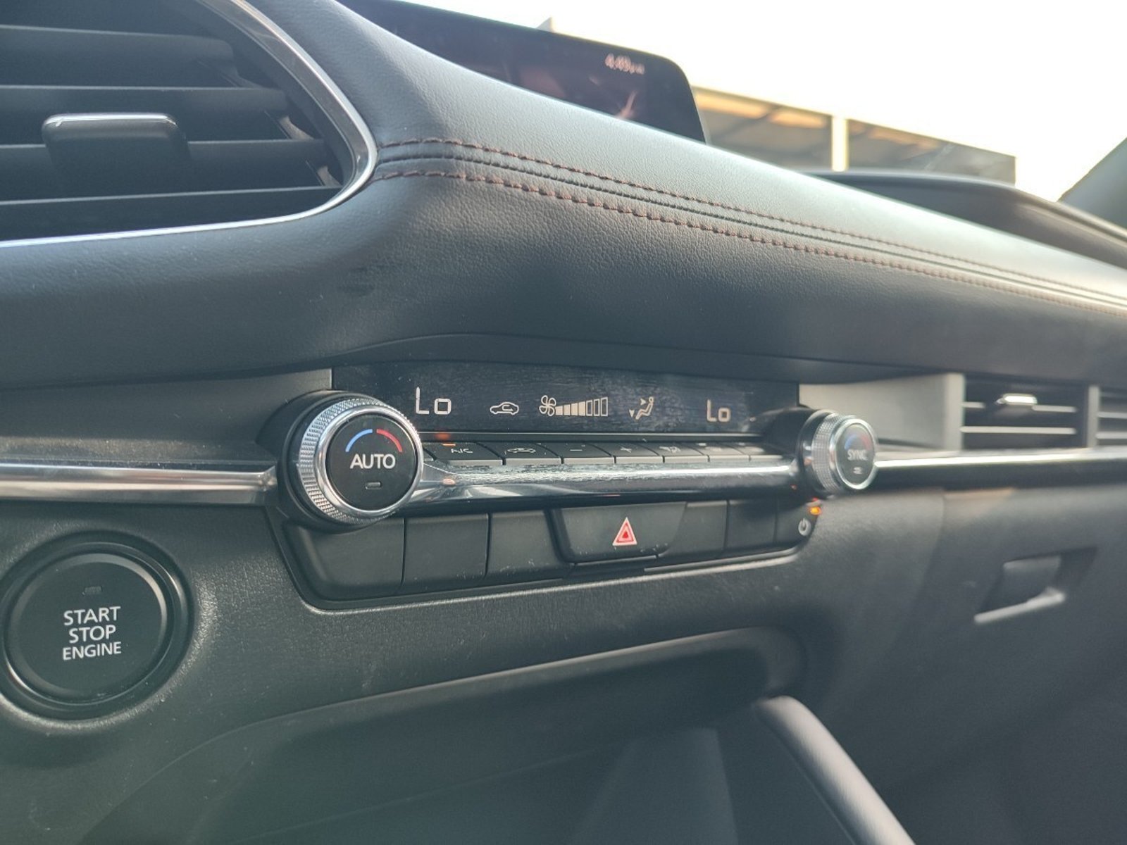 Mazda 3 SPORT HB 2.0 CORE AT 2024 - Imagen 14 de 17