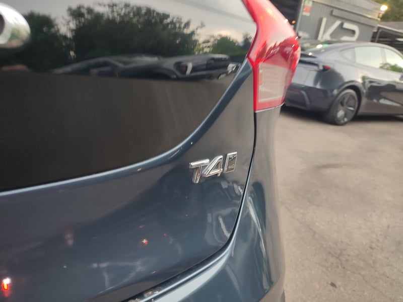Volvo V40 CROSS COUNTRY AWD LIMITED 2019 - Imagen 8 de 17